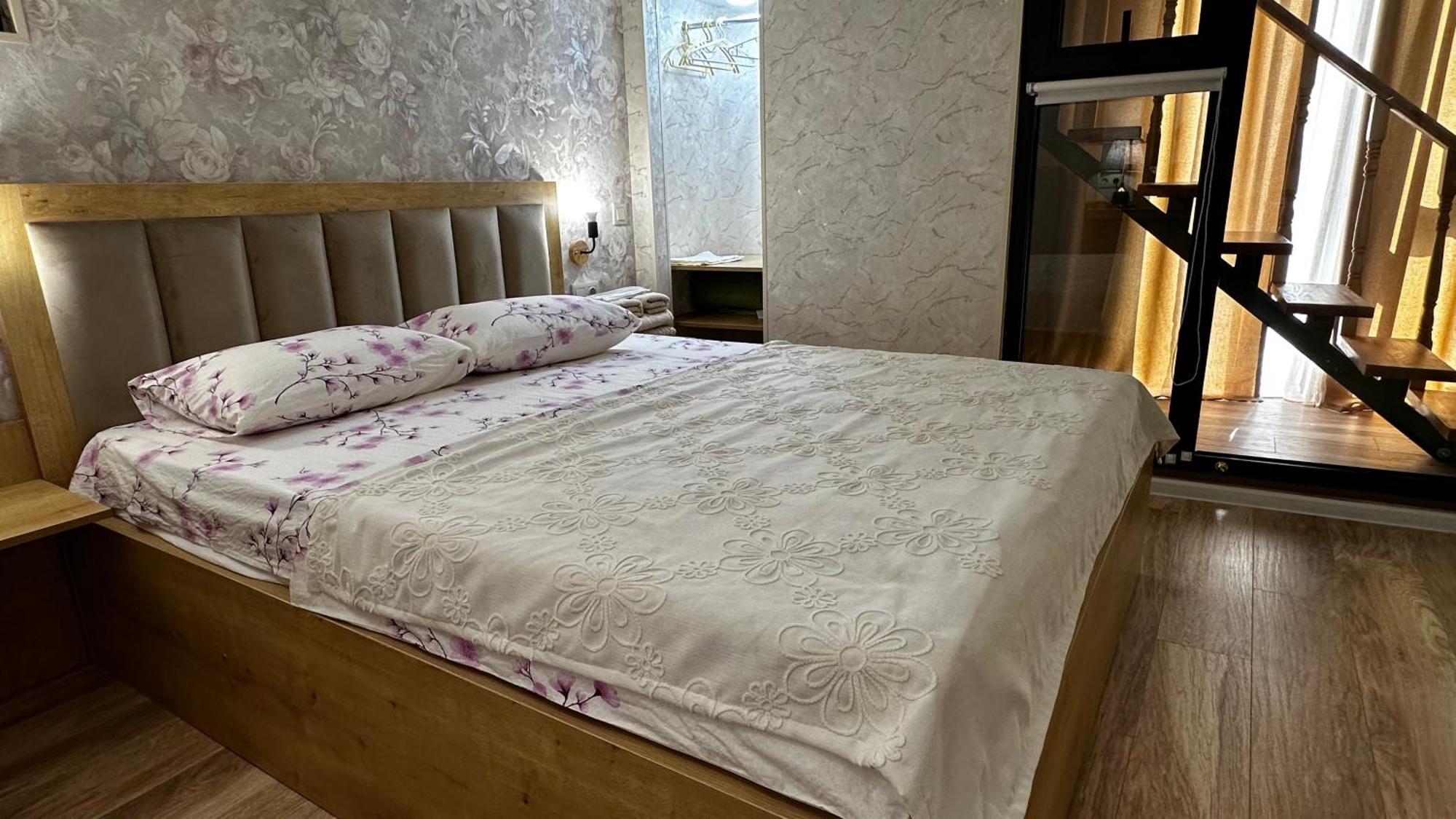 Made With Love Apartment Tbilisi Eksteriør billede